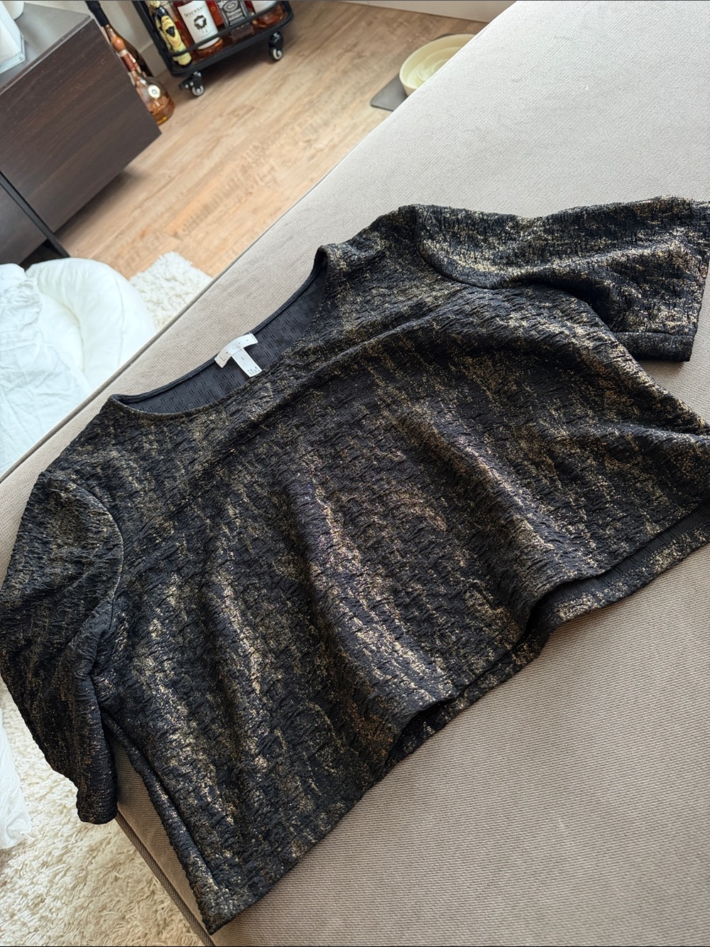 Leith Metallic Black and Gold Cropped Top